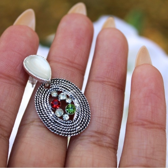 Pearly Multicolored Crystal Round Drop Earrings - Picture 5 of 10